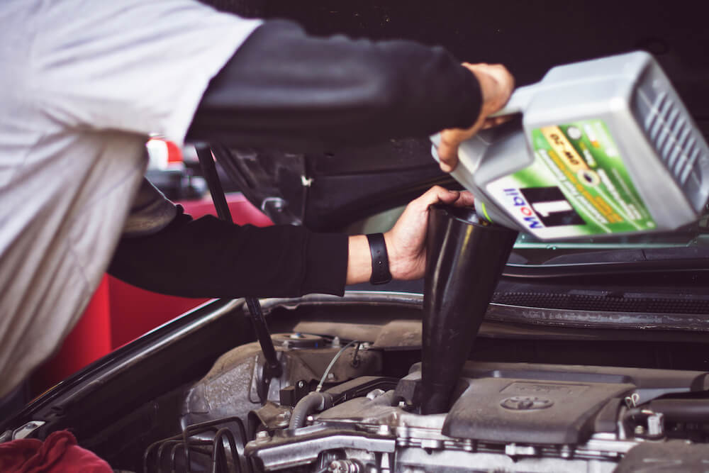 mechanics man working image